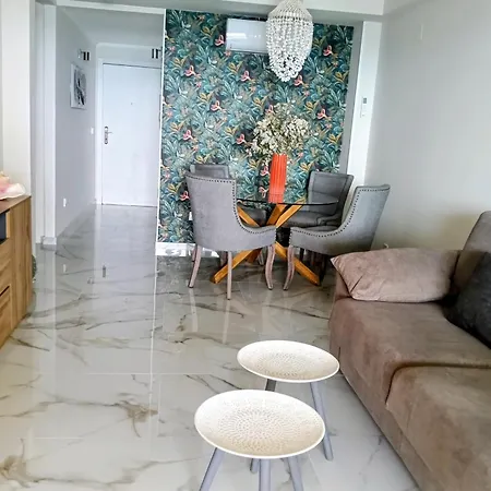 House Apartament *